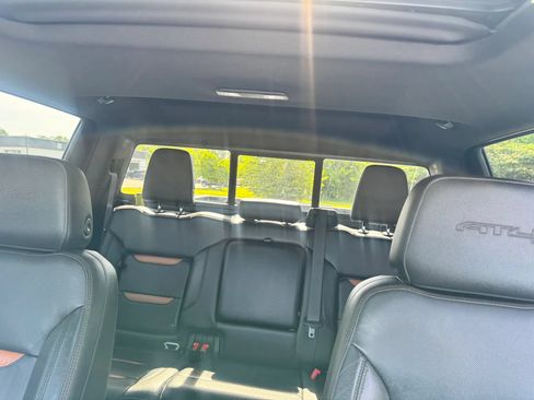 Used 2020 GMC Sierra 1500 AT4 w/ AT4 Premium Package AWD/4WD image 38
