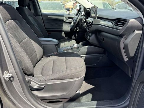 Used 2025 Ford Escape Active AWD/4WD image 14