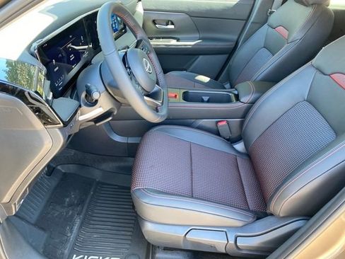 New 2026 Nissan Kicks SR w/ Cold Weather Package image 10