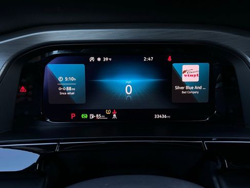 Used 2025 Volkswagen Atlas Cross Sport SE image 39