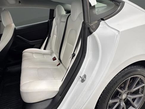 Used 2021 Tesla Model 3 Standard Range Plus image 28