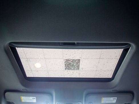 Used 2024 GMC Sierra 3500 Denali image 8