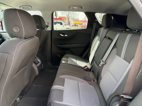 Used 2025 Chevrolet Blazer LT image 23