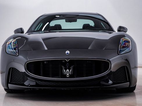 Certified 2024 Maserati GranTurismo Modena image 6