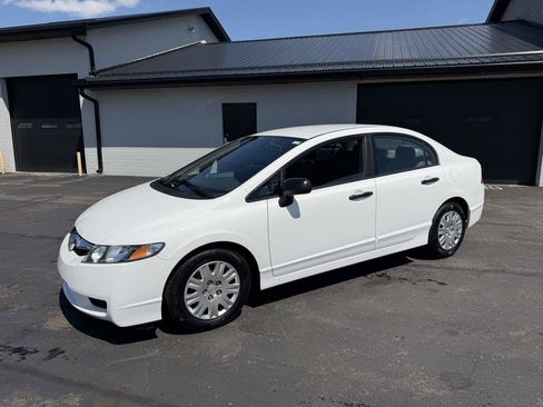 Used 2010 Honda Civic DX-VP image 2