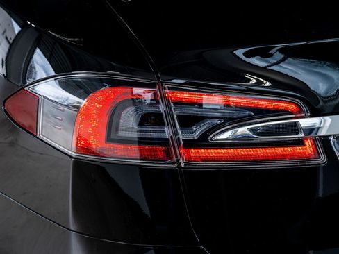 Used 2019 Tesla Model S AWD image 23