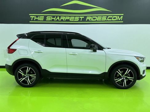 Used 2019 Volvo XC40 T5 R-Design AWD/4WD image 11