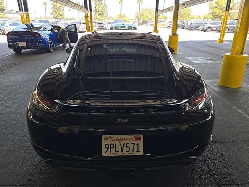Used 2024 Porsche 718 Cayman RWD image 5
