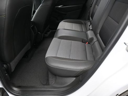 Used 2024 Chevrolet Trax LT FWD image 29