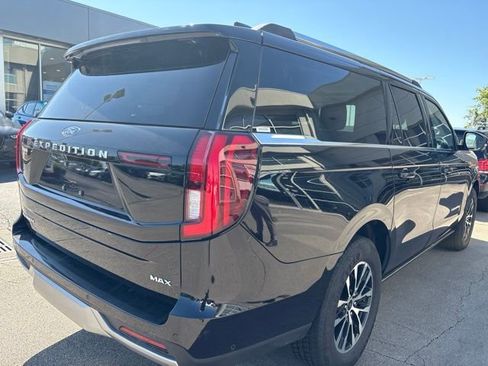 Used 2025 Ford Expedition Max Platinum AWD/4WD image 6