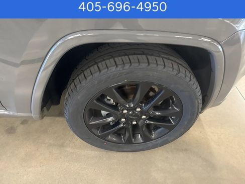 Used 2019 Jeep Grand Cherokee Altitude image 7
