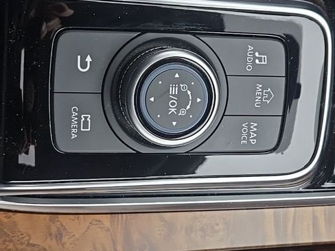 Used 2024 Nissan Armada SL w/ Captain's Chairs Package image 24