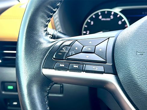 Used 2020 Nissan Sentra SV w/ SV Premium Package image 30