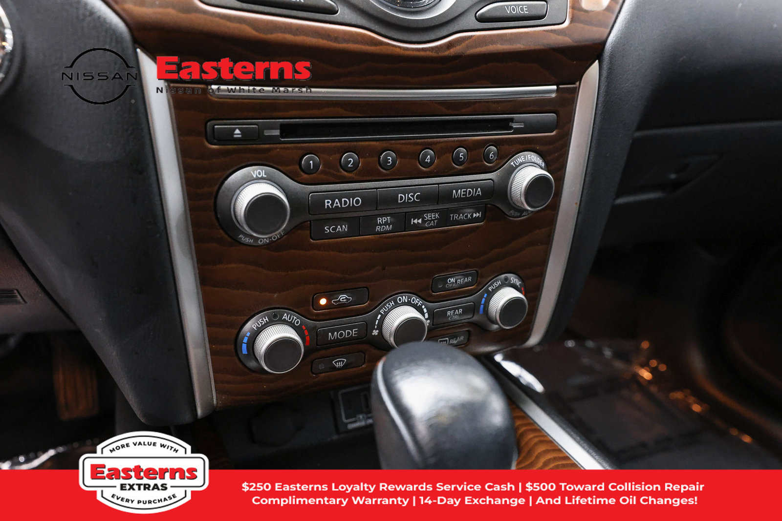 Used 2020 Nissan Pathfinder Platinum AWD/4WD image 19