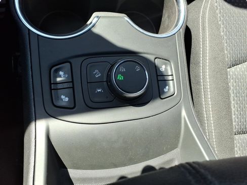 Used 2022 GMC Terrain SLE w/ Driver Convenience Package AWD/4WD image 20