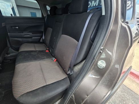 Used 2017 Mitsubishi Outlander Sport ES FWD image 6