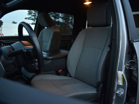 Used 2024 RAM 2500 Big Horn w/ Bed Utility Group image 15