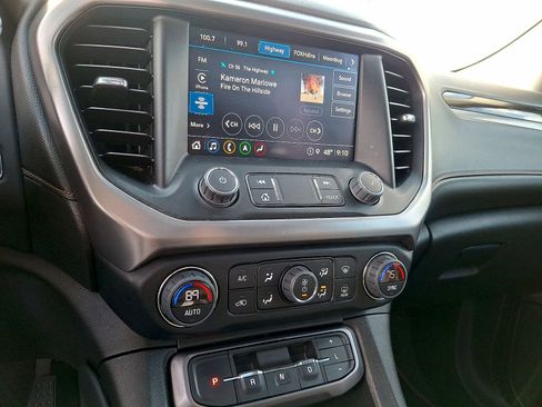 Used 2023 GMC Acadia AT4 AWD/4WD image 14