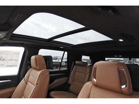 New 2026 Cadillac Escalade Luxury image 24