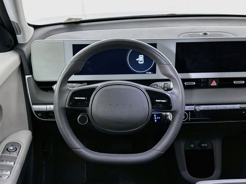 Used 2024 Hyundai Ioniq 5 SEL RWD image 18