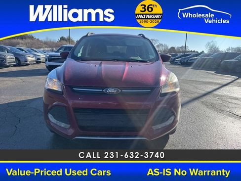 Used 2015 Ford Escape SE w/ Equipment Group 201A image 9