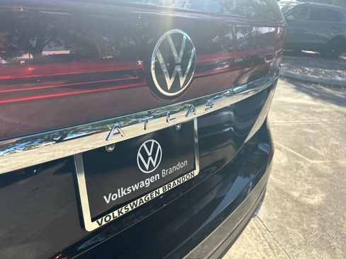 New 2026 Volkswagen Atlas SE FWD image 30