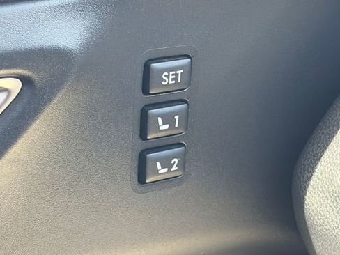 Used 2020 Subaru Ascent Limited w/ Technology Package AWD/4WD image 50