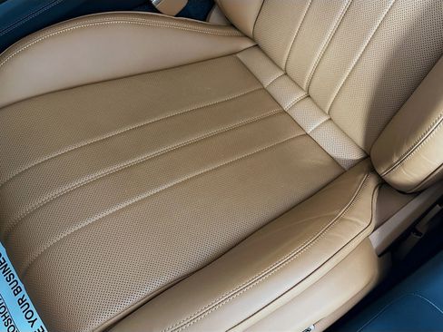 Used 2022 Bentley Flying Spur V8 AWD/4WD image 25