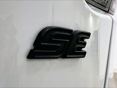 Used 2026 Toyota Corolla SE FWD image 10