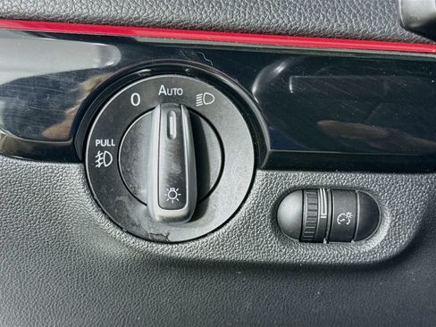 Used 2017 Volkswagen Jetta GLI FWD image 10