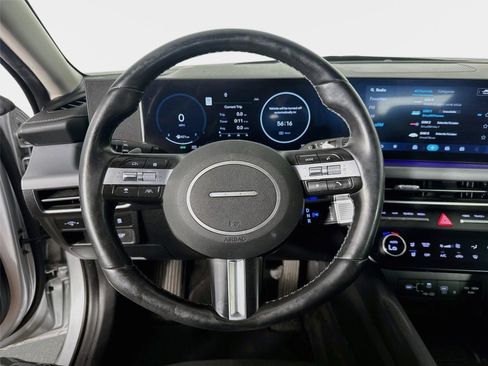 Certified 2025 Hyundai Sonata Limited FWD image 12
