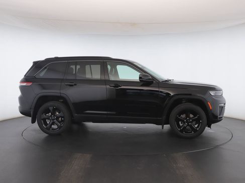 New 2026 Jeep Grand Cherokee Limited w/ Limited Altitude Package image 20