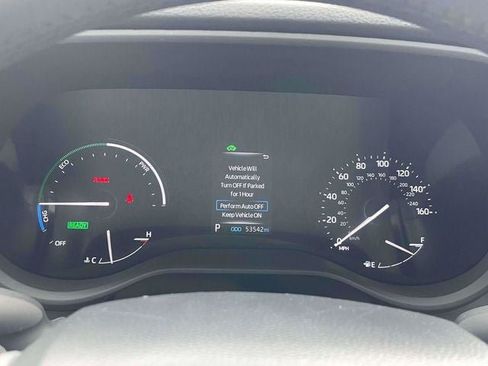 Certified 2024 Toyota Sienna XLE FWD image 28