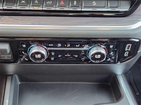 New 2026 GMC Sierra 1500 SLT image 14