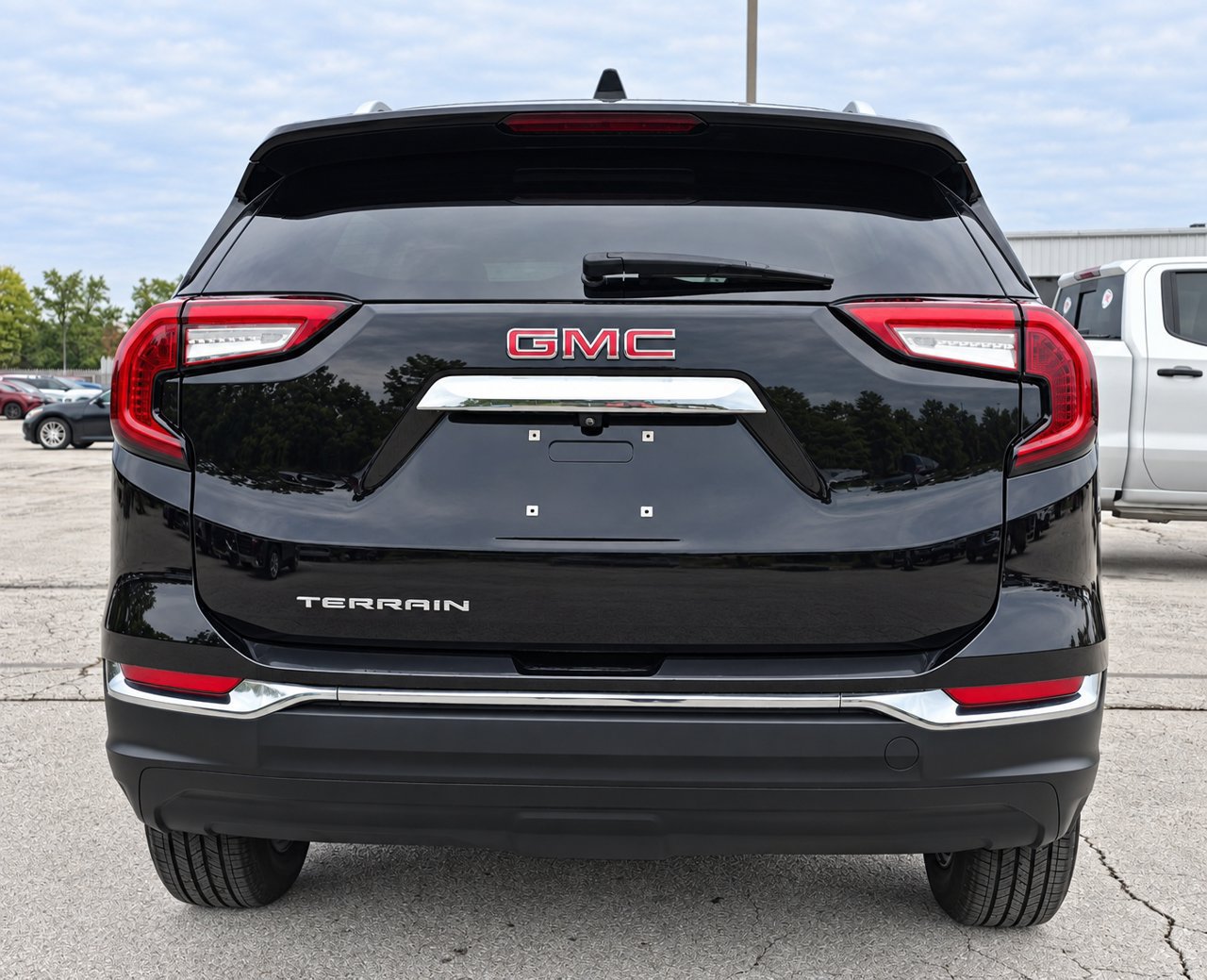 Certified 2023 GMC Terrain SLT FWD image 5