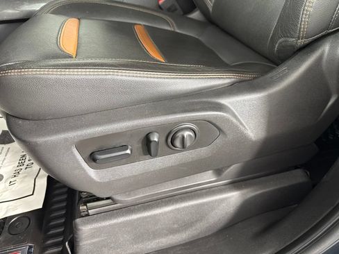 Used 2019 GMC Sierra 1500 AT4 w/ AT4 Premium Package AWD/4WD image 16