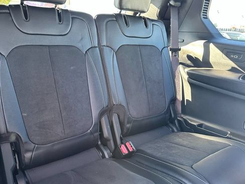 Used 2023 Jeep Grand Cherokee L Altitude AWD/4WD image 23