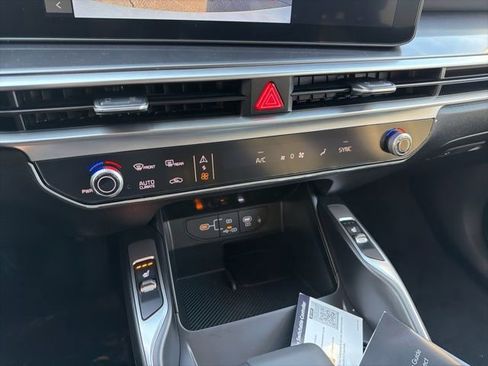 New 2026 Kia Sorento S AWD/4WD image 16