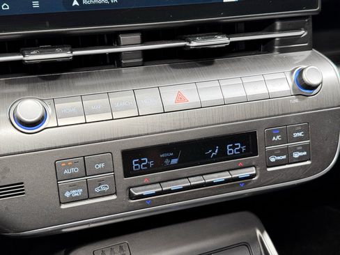 Used 2024 Hyundai Kona SEL FWD image 15