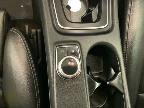 Used 2019 Mercedes-Benz GLA 250 GLA 250 4MATIC SUV image 16