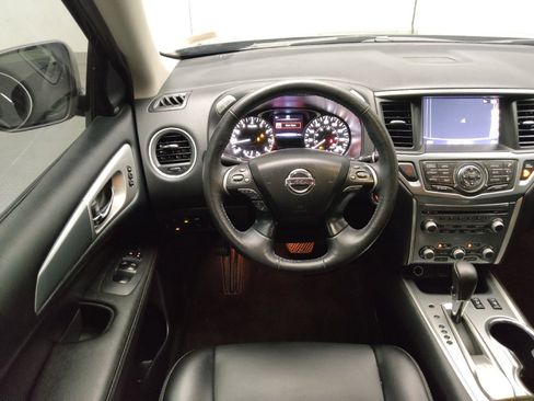 Used 2020 Nissan Pathfinder SL FWD image 22