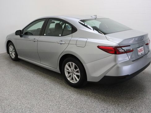 Used 2025 Toyota Camry LE FWD image 9