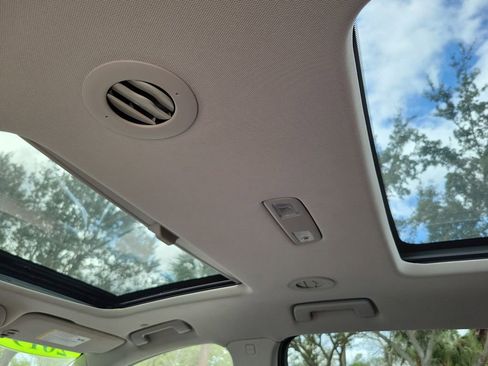 Used 2019 Buick Enclave Avenir image 19