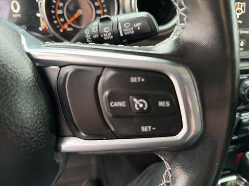 Used 2022 Jeep Wrangler Unlimited Sahara image 22