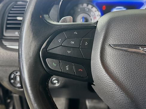 Used 2019 Chrysler 300 S RWD image 14