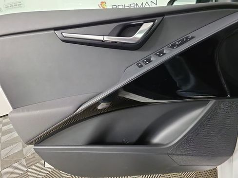 Certified 2025 Kia Niro EX Touring image 36