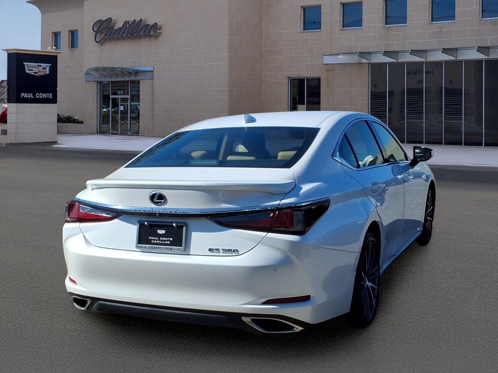 Used 2022 Lexus ES 350 w/ Premium Package FWD image 4