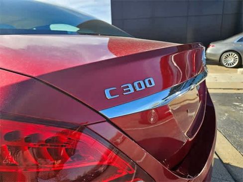 Used 2018 Mercedes-Benz C 300 4MATIC Sedan image 11