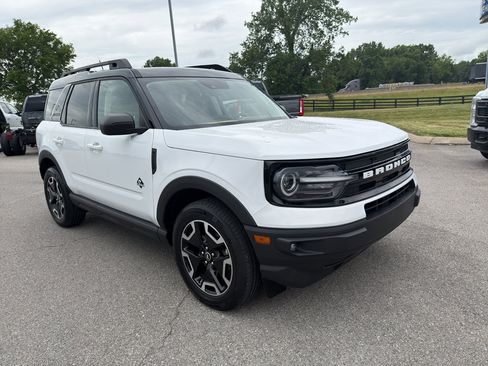 Certified 2022 Ford Bronco Sport Outer Banks AWD/4WD image 3