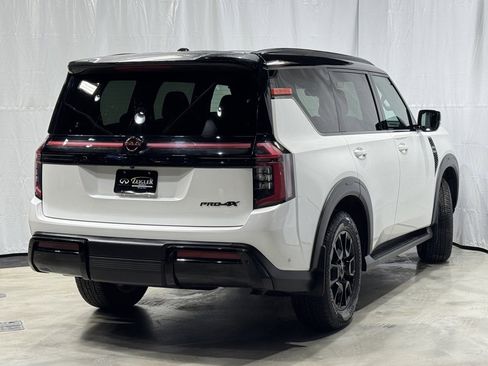 Certified 2025 Nissan Armada PRO-4X image 6